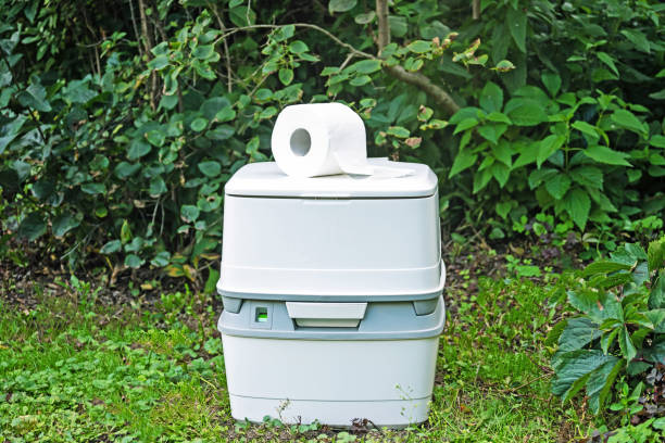 Best Porta potty rental near me  in Luna Pier, MI
